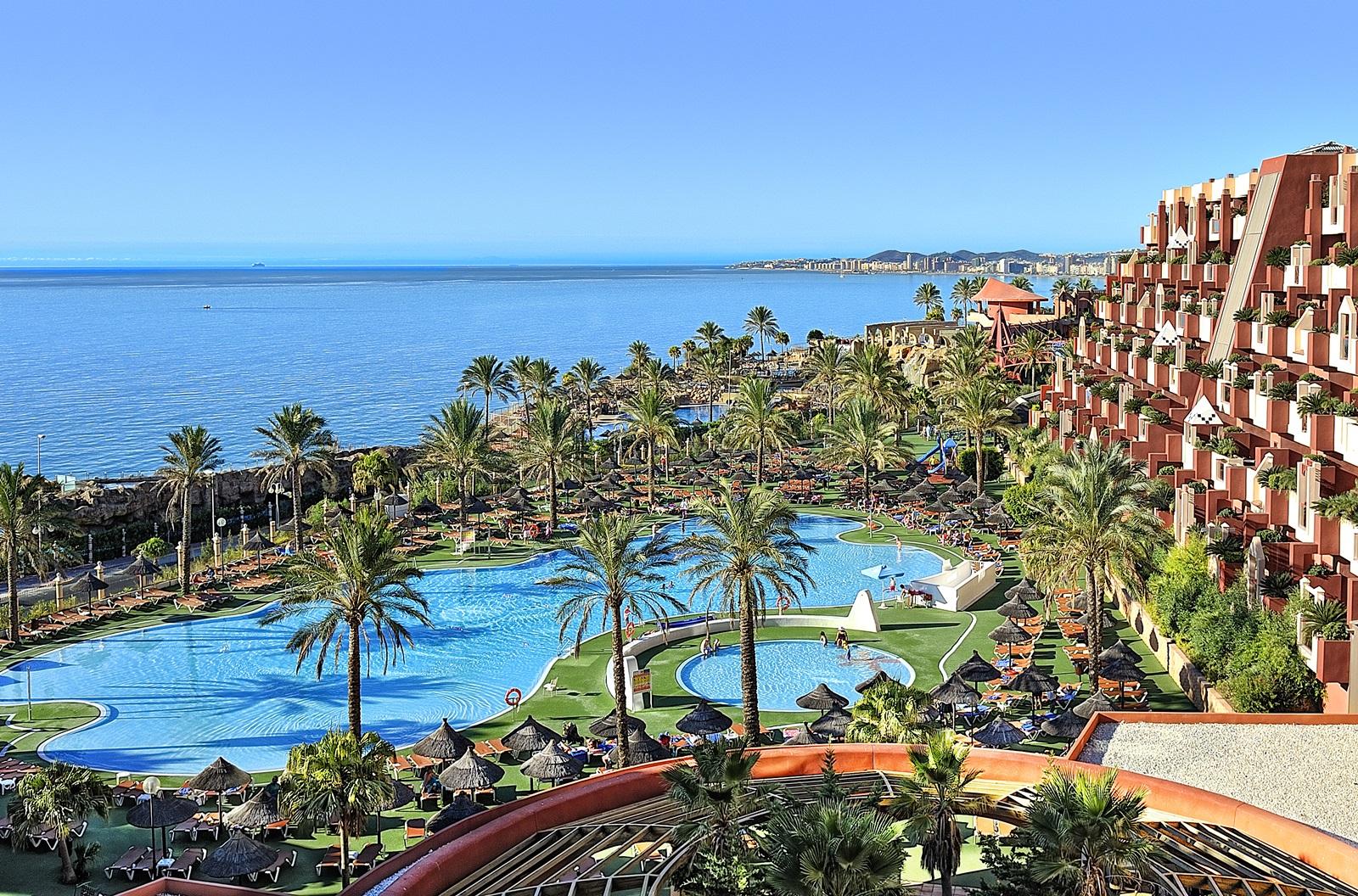 Holiday World Resort Benalmádena Kültér fotó